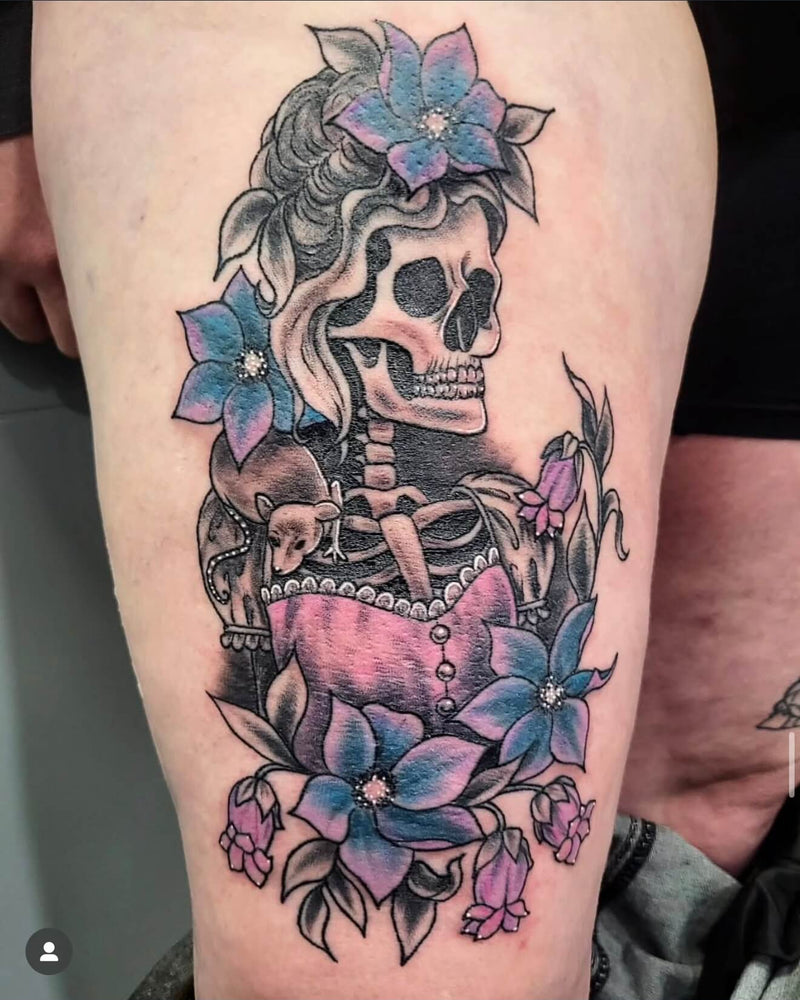 Victorian Skeleton Lady
